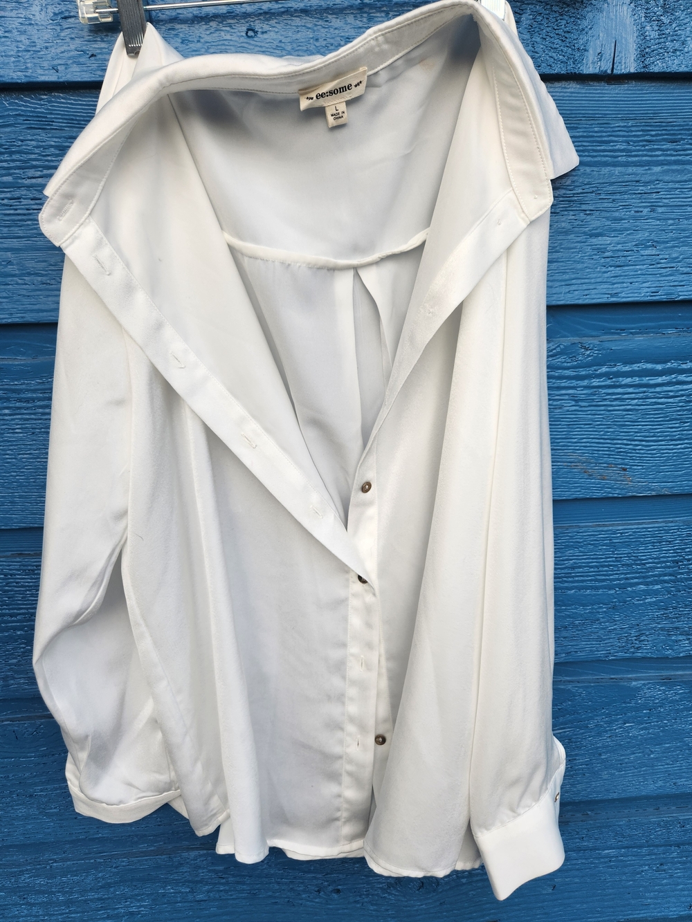 eesome White Button-Front Women's Blouse